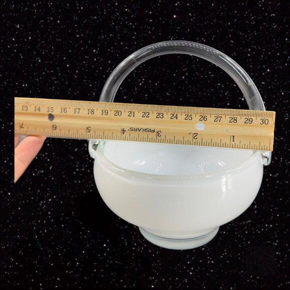 Tarnowiec White Glass Basket Vase Bowl With Snail Handle Made In Poland VTG - Picture 5 of 9